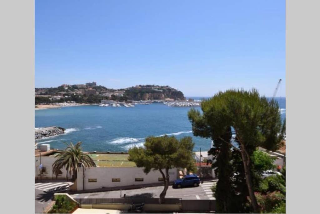 Magnific Apartament A Primera Linia De Mar Sant Feliu de Guíxols Luaran gambar