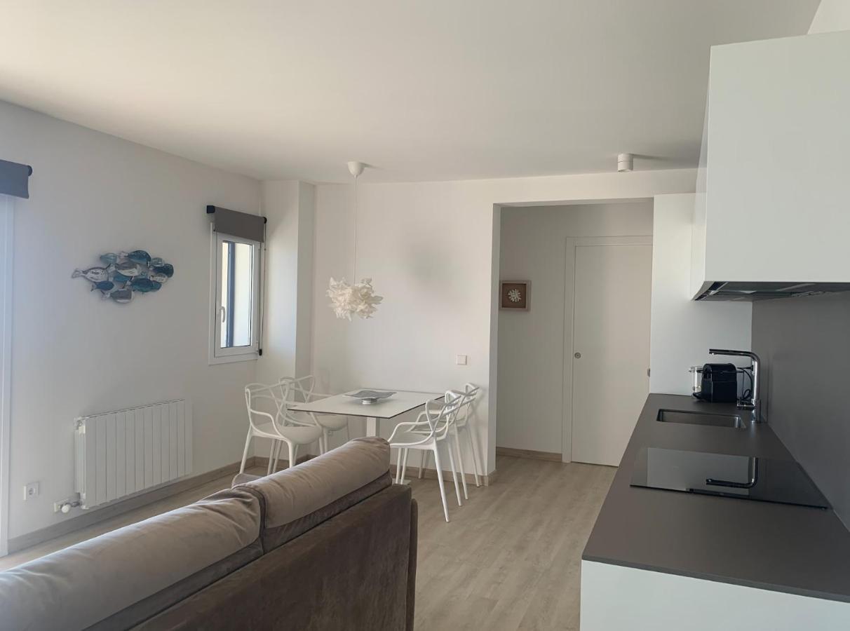 Magnific Apartament A Primera Linia De Mar Sant Feliu de Guíxols Luaran gambar
